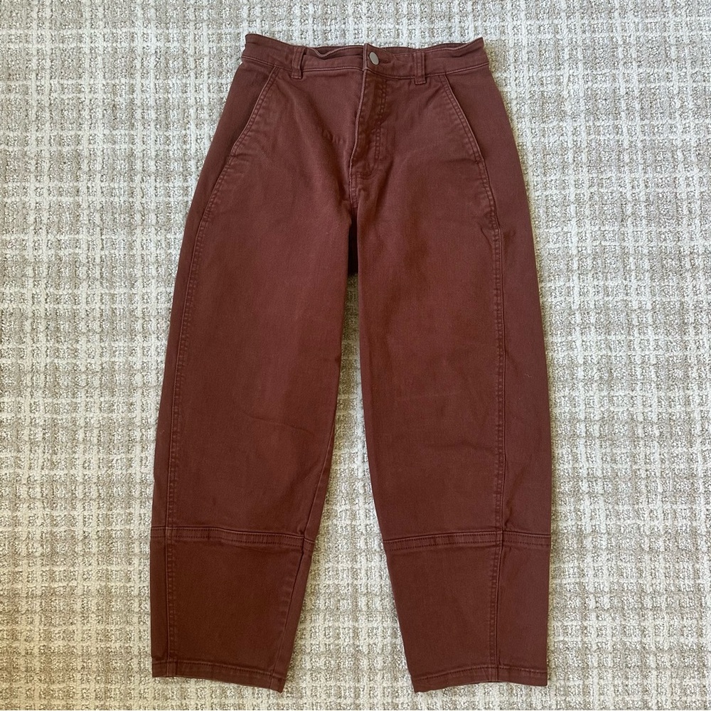 Everlane size 4, barrel pants, Rosewood color.